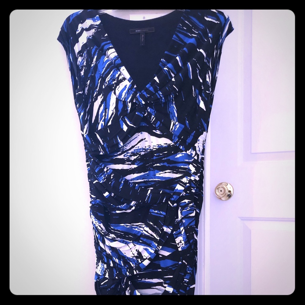 BCBGMAXAZRIA form fitting stretchy dress